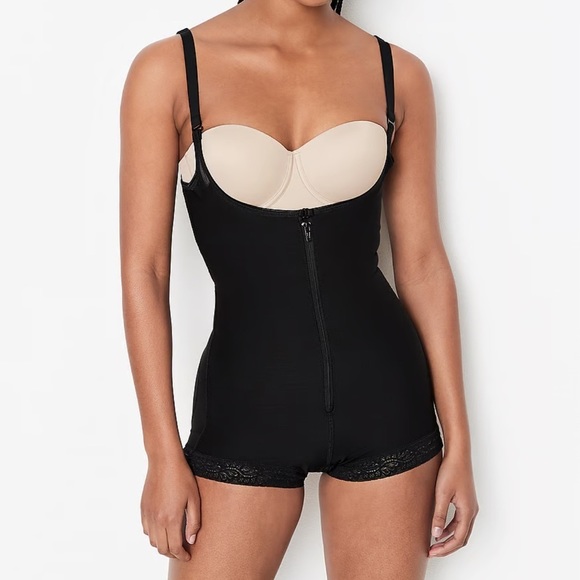 Leonisa Shapewear Black Firm Compression Open Bust Body Shaper Boyshorts Medium
